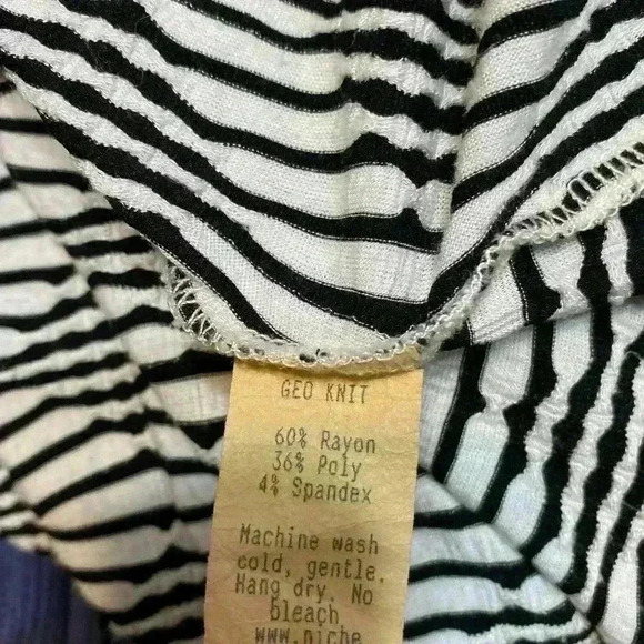 Niche Nilgun Derman Shirt Medium Women's Black & White Handkerchief Texture Boho - Picture 5 of 5